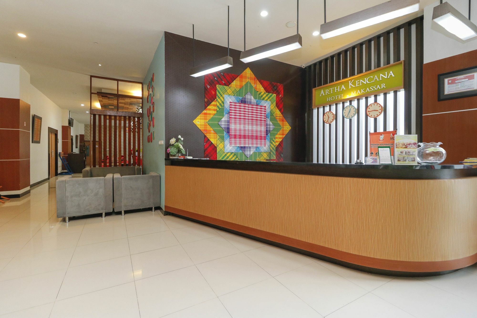 Reddoorz Plus Near Pantai Losari Makassar Exterior photo